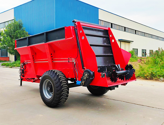 Horizontal Beater Manure Spreader- AgriBro