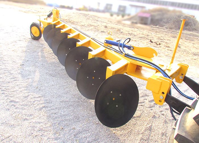 Semi-Mounted Disc Plough -AgriBro